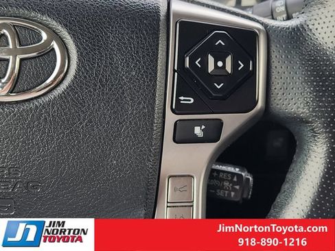 Used 2023 Toyota 4Runner SR5 Premium w/ Moonroof Package RWD image 28