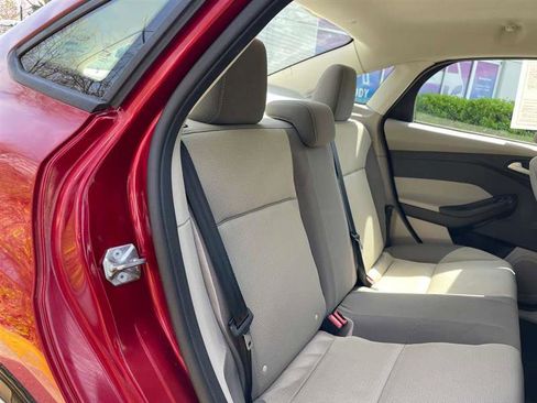 Used 2014 Ford Focus SE image 64