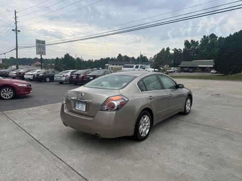 Used 2011 Nissan Altima 2.5 S FWD image 7