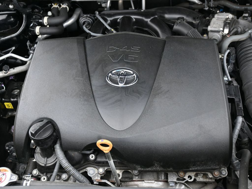 Used 2022 Toyota Highlander Platinum AWD/4WD image 46