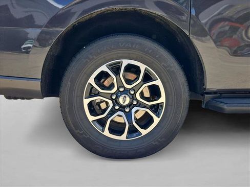 Used 2024 Ford Expedition Max XLT RWD image 23