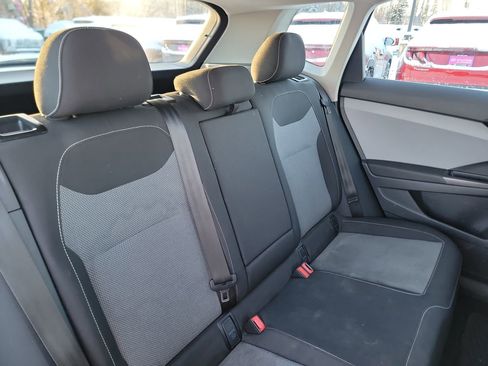 Used 2022 Volkswagen Taos S image 20