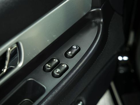 Used 2003 Ford Thunderbird RWD image 40