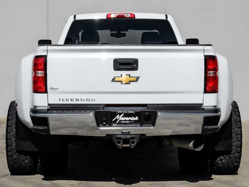 Used 2019 Chevrolet Silverado 3500 W/T w/ WT Convenience Package image 9