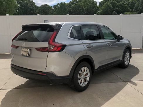 Used 2024 Honda CR-V LX image 2
