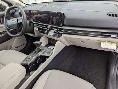 New 2026 Kia Sportage EX image 12