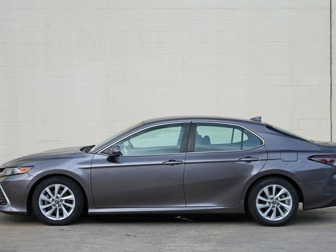 Used 2021 Toyota Camry LE FWD image 42