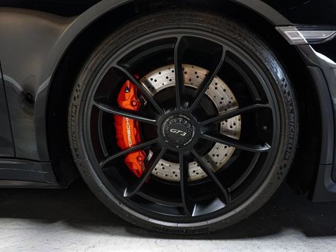 Used 2018 Porsche 911 GT3 RWD image 45