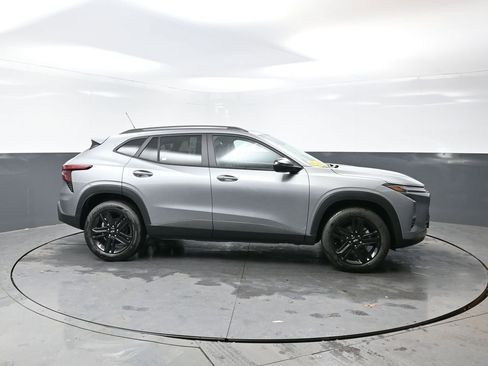 New 2026 Chevrolet Trax ACTIV image 2