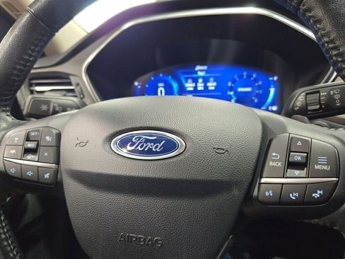 Used 2020 Ford Escape Titanium image 34