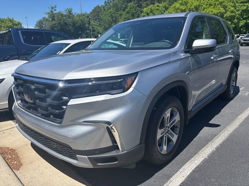 Used 2024 Honda Pilot EX-L image 2
