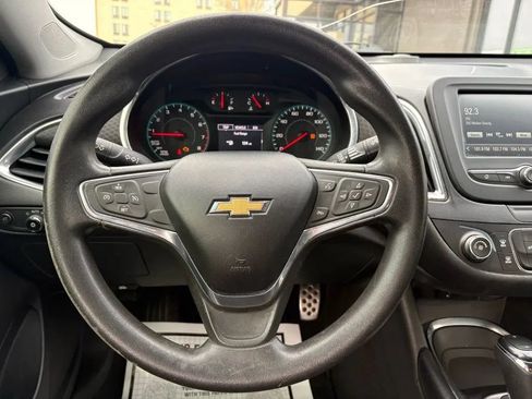 Used 2016 Chevrolet Malibu LT FWD image 13