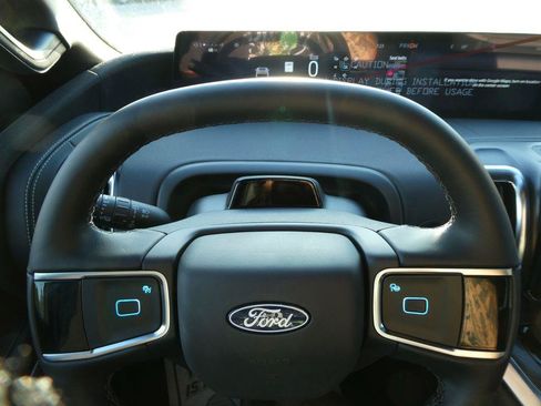 New 2027 Ford Expedition Platinum w/ Stealth Appearance Package AWD/4WD image 23