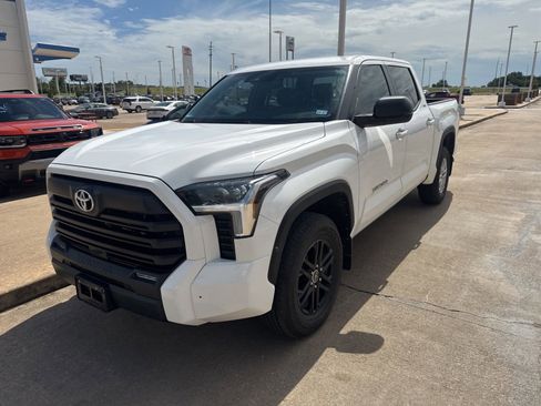 Used 2024 Toyota Tundra SR5 w/ SR5 Premium Package AWD/4WD image 3