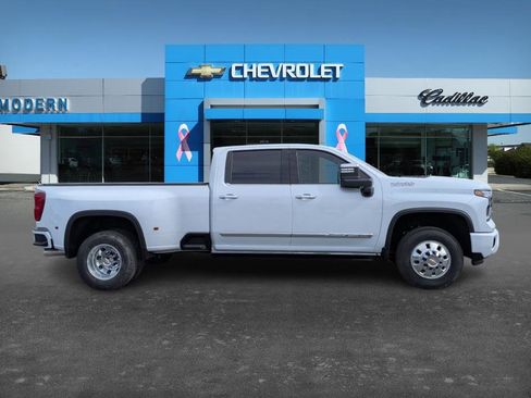 New 2026 Chevrolet Silverado 3500 High Country w/ High Country Premium Package image 6