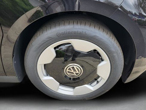 New 2025 Volkswagen ID. Buzz Pro S image 27