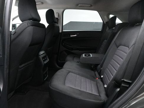 Used 2022 Ford Edge SE w/ Black Appearance Package AWD/4WD image 18