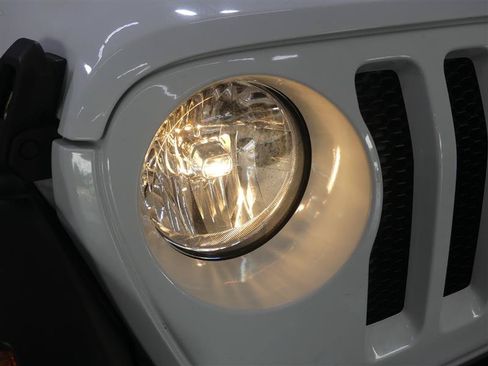 Used 2018 Jeep Wrangler Unlimited Sport S AWD/4WD image 14