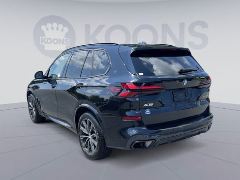 Used 2024 BMW X5 xDrive40i w/ M Sport Package AWD/4WD image 4