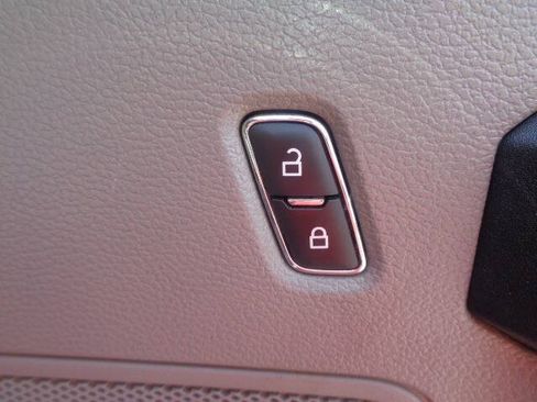Used 2022 Ford F250 XL w/ Power Equipment Group AWD/4WD image 24