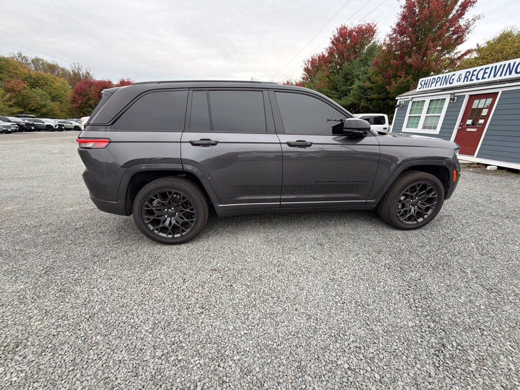 Used 2024 Jeep Grand Cherokee Summit w/ High Altitude Package AWD/4WD image 8