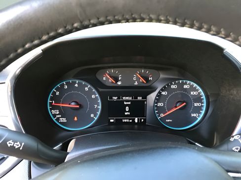 Used 2018 Chevrolet Equinox LT AWD/4WD image 19