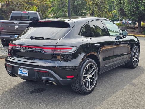 Used 2025 Porsche Macan AWD/4WD image 5