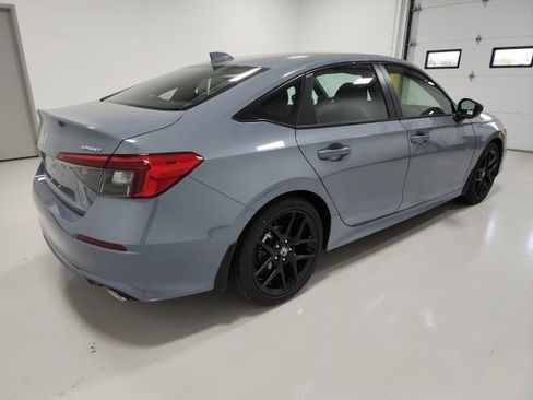 Used 2024 Honda Civic Sport image 6
