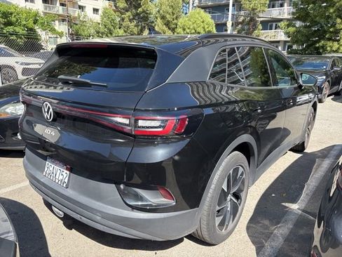 Used 2022 Volkswagen ID.4 Pro image 3