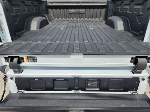 Used 2026 GMC Sierra 2500 Denali Ultimate AWD/4WD image 26