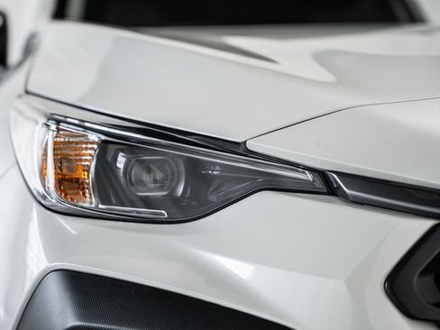 Used 2024 Subaru Crosstrek 2.0i Premium image 12