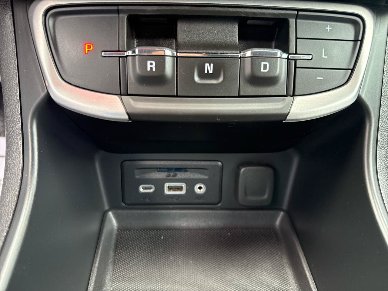 Used 2023 GMC Terrain SLT AWD/4WD image 22