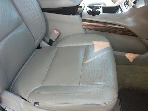 Used 2018 GMC Yukon XL SLE RWD image 35