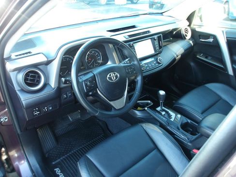 Used 2016 Toyota RAV4 Limited w/ Advanced Technology Package image 9