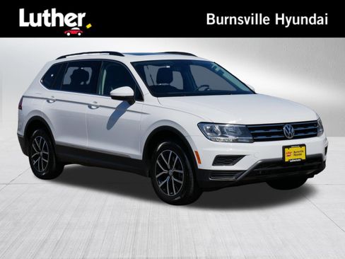Used 2021 Volkswagen Tiguan SE w/ Panoramic Sunroof Package image 1