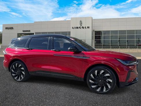 Certified 2024 Lincoln Nautilus Reserve w/ Equipment Group 203A image 1