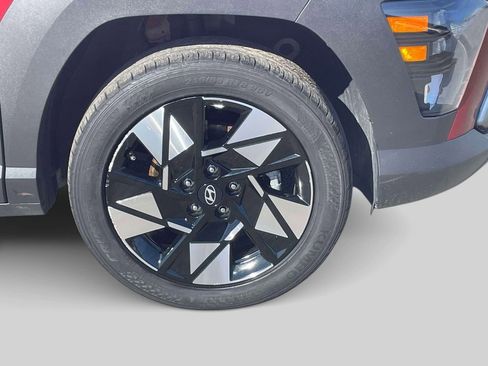 Used 2024 Hyundai Kona SEL image 9