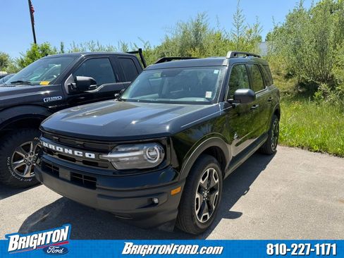 Certified 2023 Ford Bronco Sport Outer Banks w/ Tech Package AWD/4WD image 3
