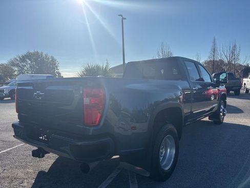 Used 2024 Chevrolet Silverado 3500 High Country w/ High Country Premium Package image 5