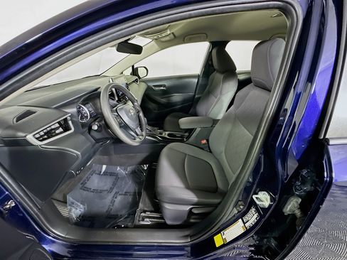 Used 2021 Toyota Corolla LE FWD image 12