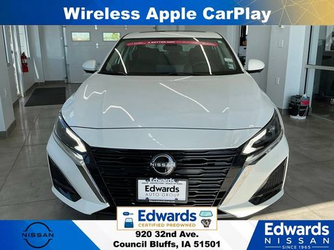 Used 2023 Nissan Altima 2.5 SL AWD/4WD image 3