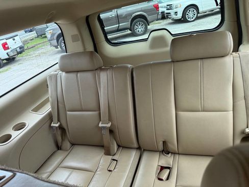 Used 2014 GMC Yukon XL SLT image 17