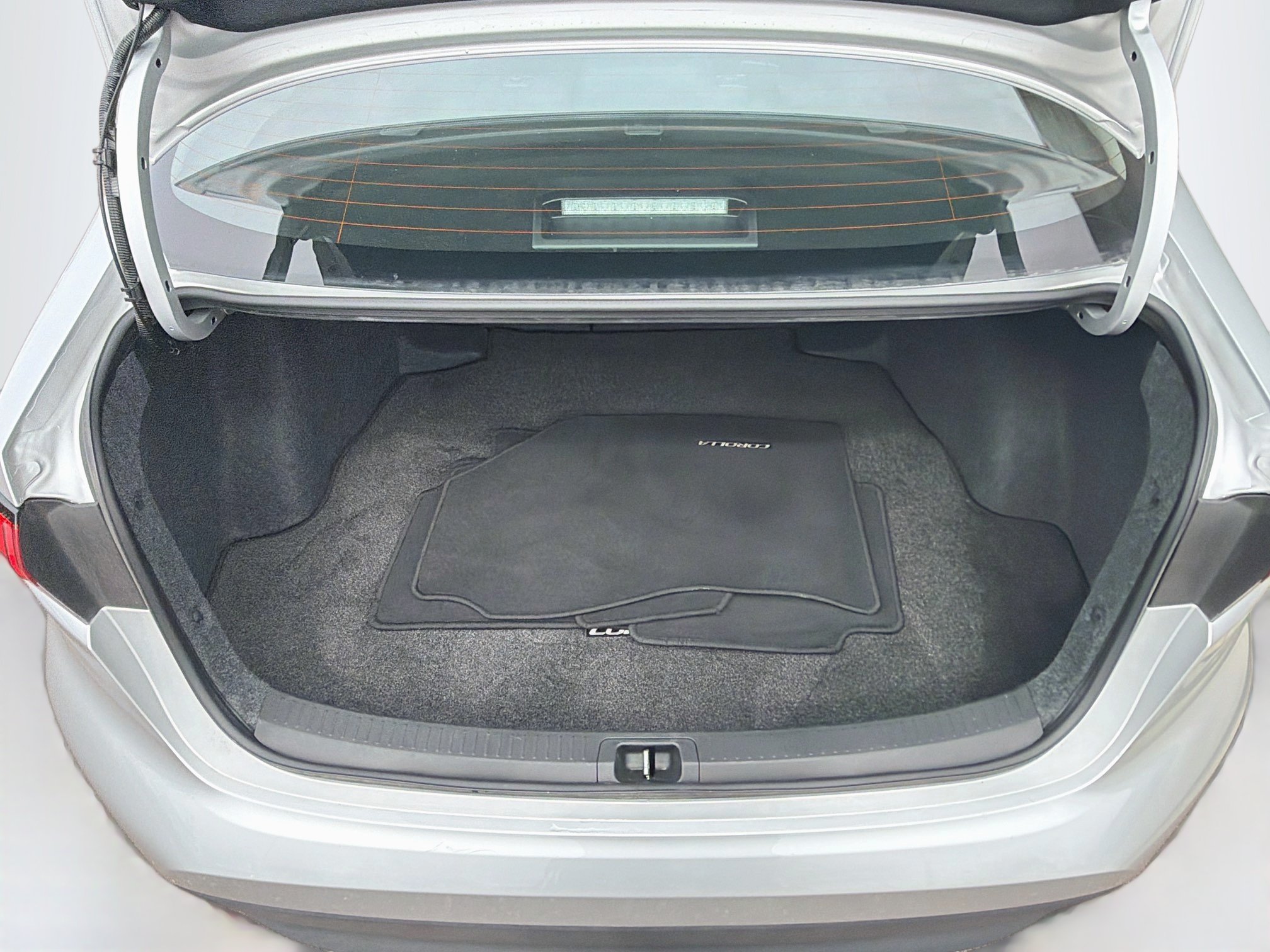 Used 2026 Toyota Corolla LE FWD image 29