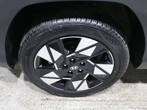 Used 2025 Hyundai Kona SEL AWD/4WD image 8