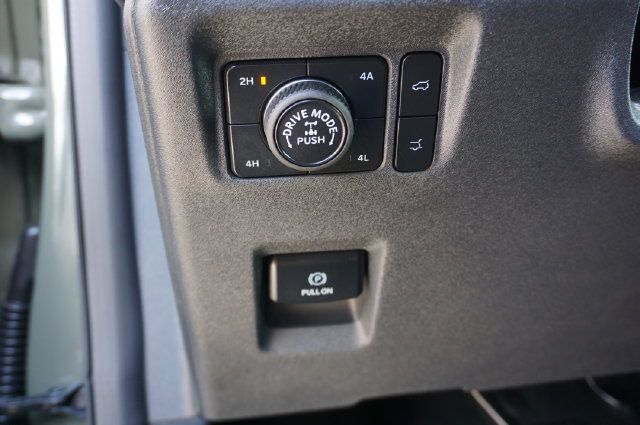 Used 2025 Ford Expedition Tremor AWD/4WD image 9