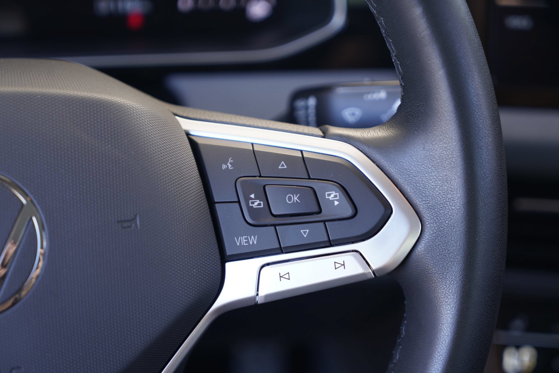 Certified 2026 Volkswagen Jetta SE FWD image 13