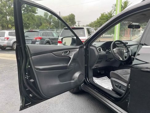 Used 2015 Nissan Rogue SV AWD/4WD image 10