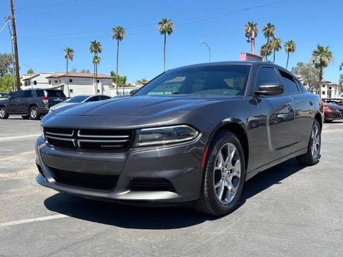 Used 2017 Dodge Charger SE w/ Power Sunroof Group AWD/4WD image 7