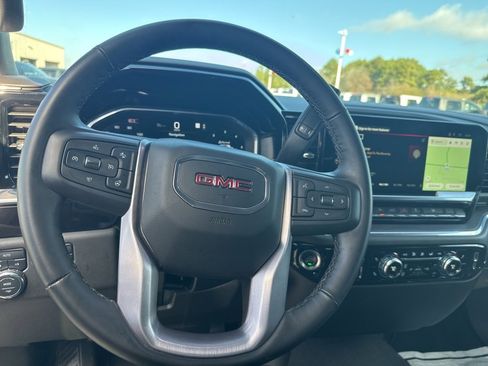 Used 2025 GMC Sierra 1500 SLT image 19