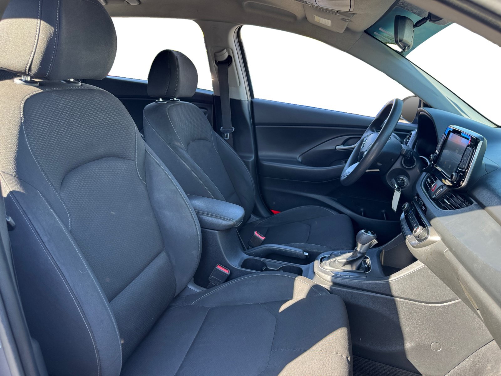 Used 2019 Hyundai Elantra GT FWD image 15